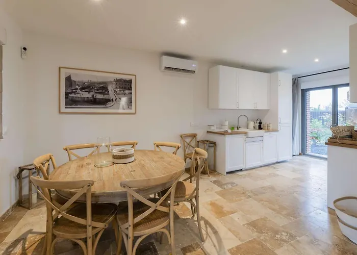 Σπίτι διακοπών Maison Morny Your Exquisite Retreat Near Deauville *